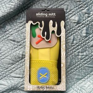 Absolutely Ridiculous sliding mitt - banana model. Std size. New in box!